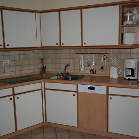 Ewigleben, Gartenstrasse *