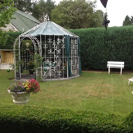 Ewigleben, Gartenstrasse